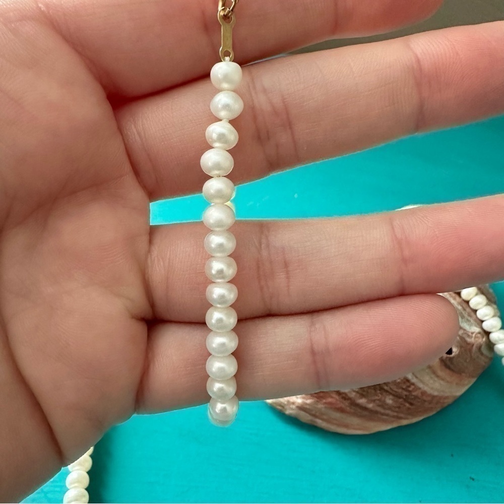 Necklace and Bracelet Faux White Pearl Set - Picture 2 of 3